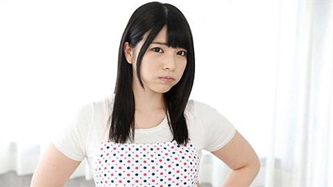 粗チンの男性を罵りながら手コキする上原亜衣